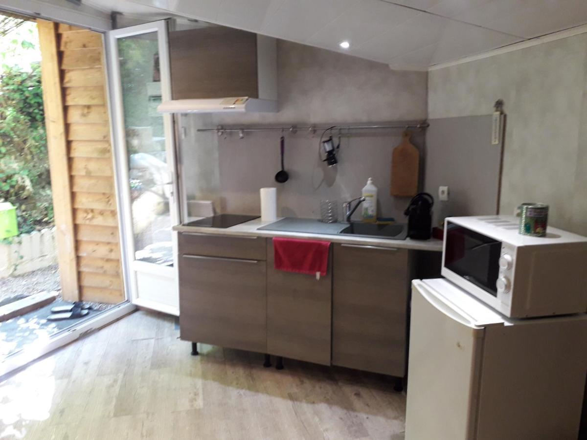 Гостевой дом Chalet Type Studio De Charme Avec Jacuzzi Touet-de-l'Escarene Экстерьер фото